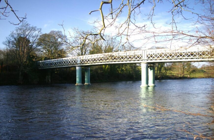 Silver bridge’ to stay closed until Christmas as project hits further delays