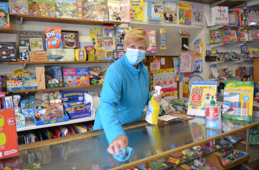 Customers will respect face mask law, predict shop staff
