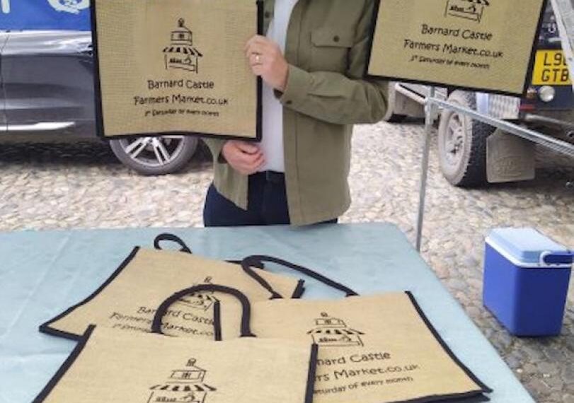 Branded farmers’ market bags a hit with shoppers
