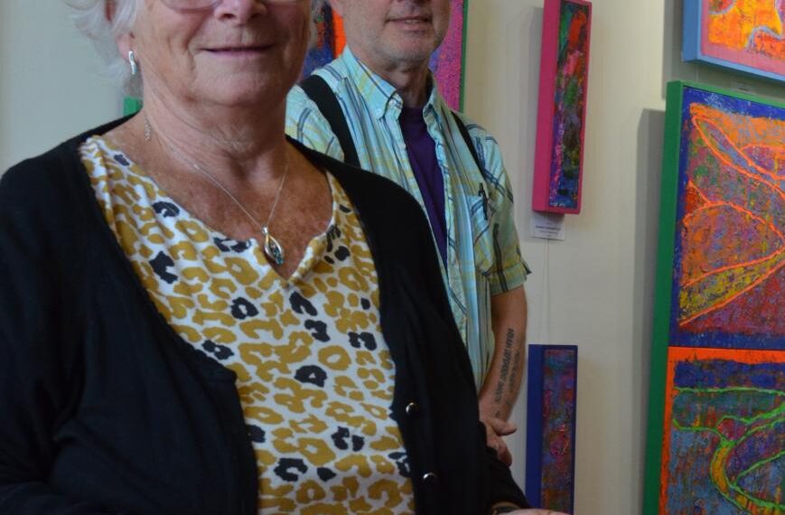 Town charity is quids in thanks to artist Simon