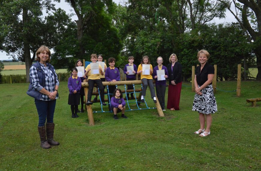 Pupils turn £5 into big bucks for park appeal