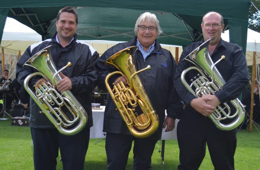Band plays in memory of lost loved ones