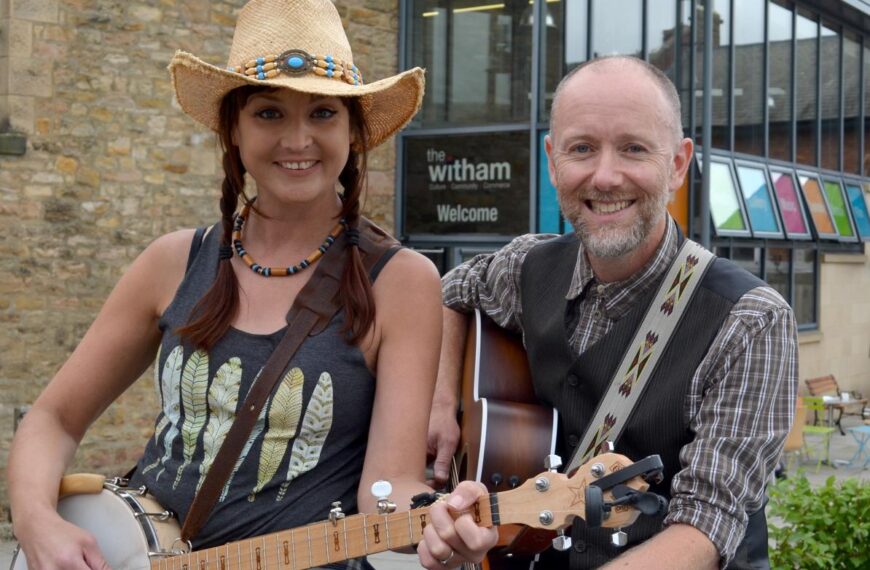 Buskers’ £1,000 boost for Barney arts centre