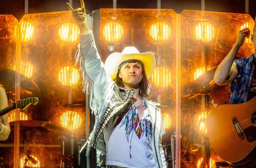 Review of Rock of Ages – Darlington Hippodrome