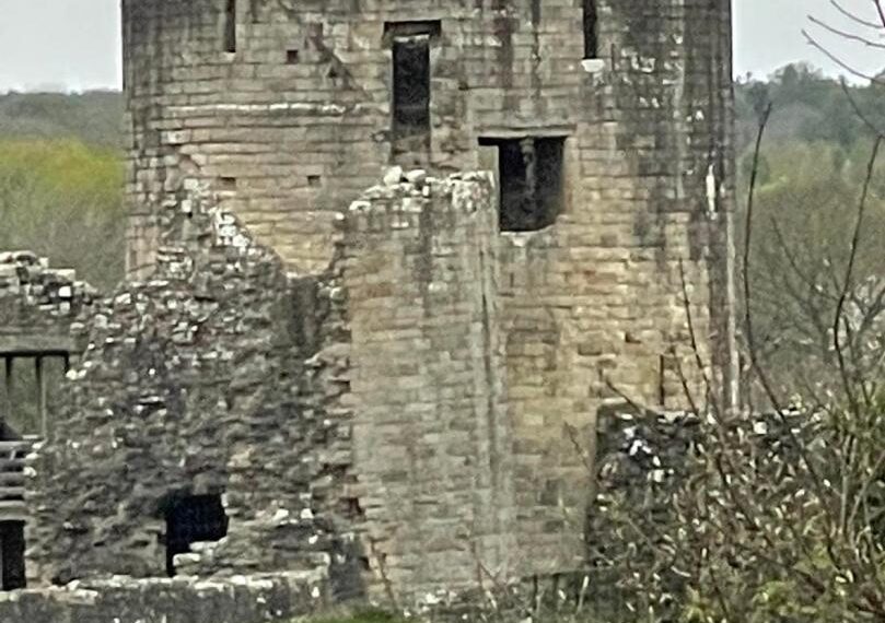 ID appeal as youths risk life scaling tower