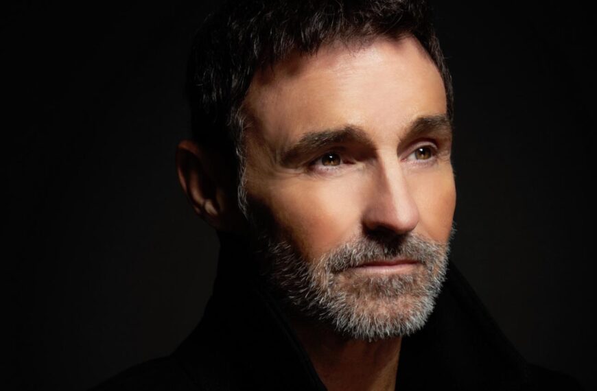 90s chart-topper brings intimate one-man show to Barney theatre