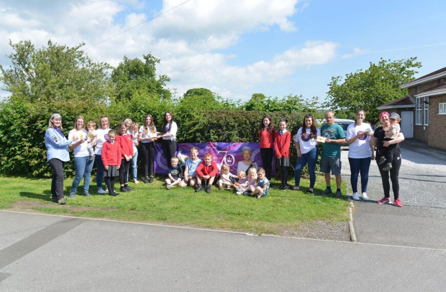 Mum’s the word as jubilee event raises £1,100