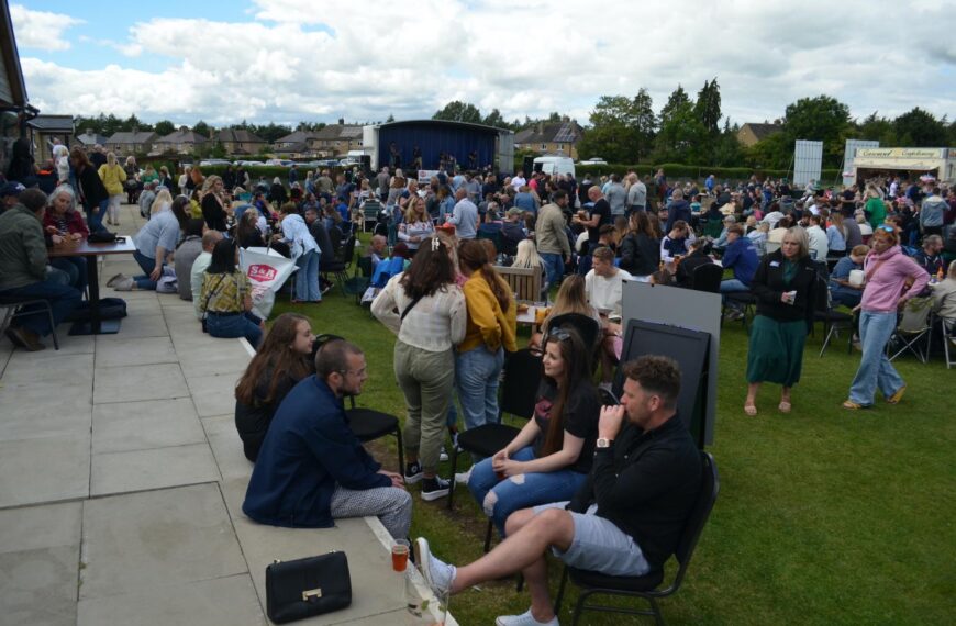 Record numbers at Barney bands day