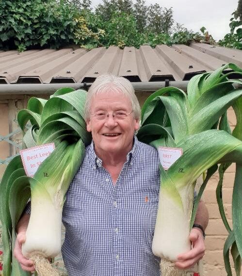 Peter’s pot leek judged simply the best at Staindrop show