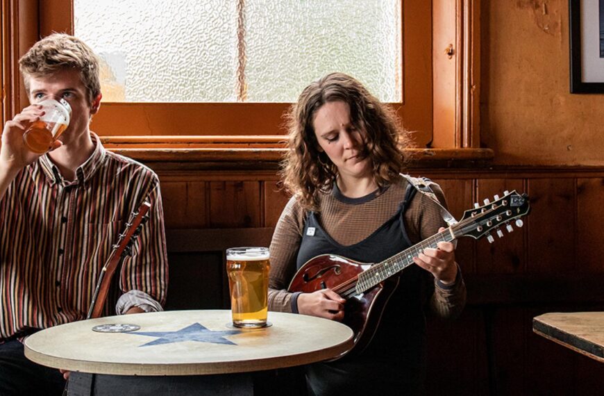 Duo bring their shared love of traditional songs to Cotherstone