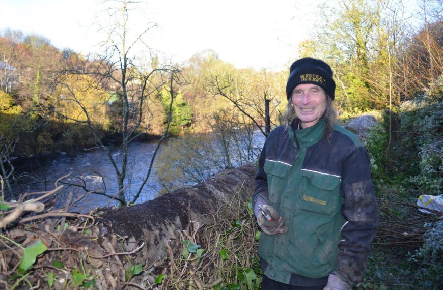 Colin branches out with Barney’s volunteer workers