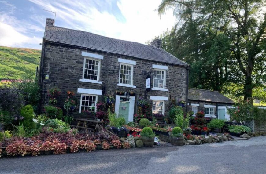 Fresh plans to convert remote pub into home and holiday let