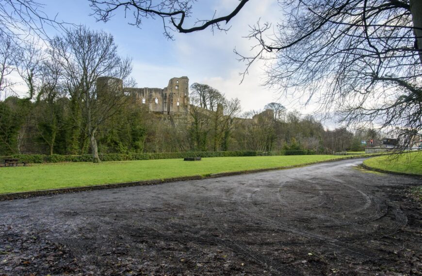 Overnight stays allowed at riverside car park