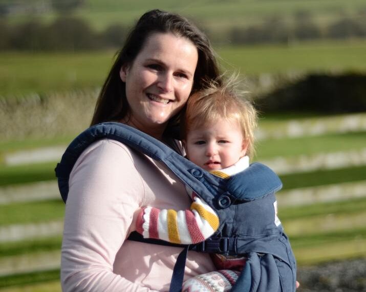 First steps: Sarah gives birth to a baby sling business