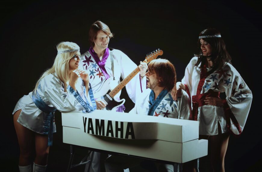 Mamma mia – Abba tribute are coming, thanks to Clive