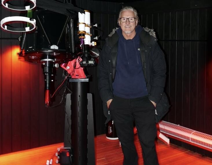 Stargazers flock to view the sky at night in dale