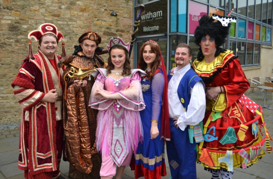 A magical show sure to light up your Christmas