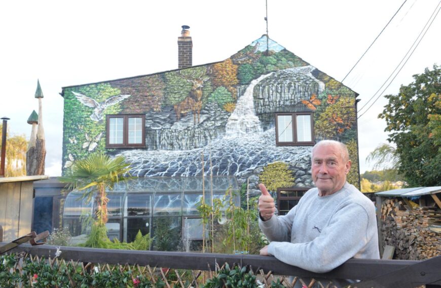 Gable end waterfall causes heads to turn