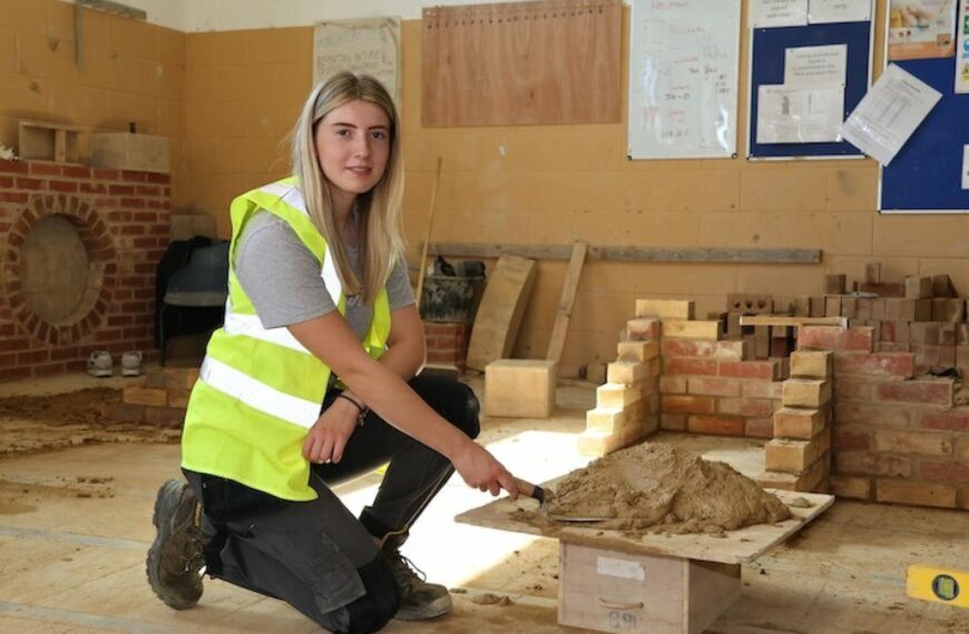 Hollie builds on cycling success