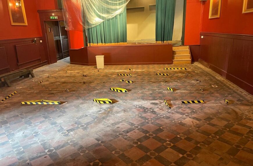 Staging a return after flood drama