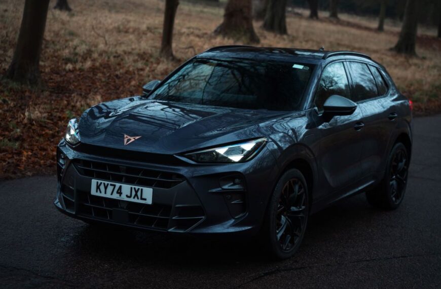 Sit back and relax in this sporty little number