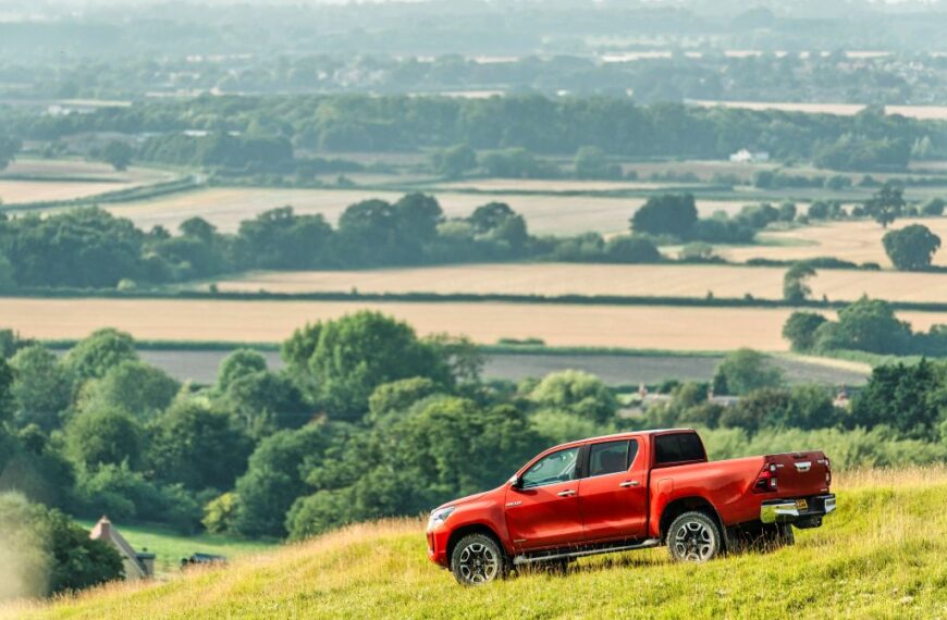 Smooth operator – new Toyota Hilux picks up full marks