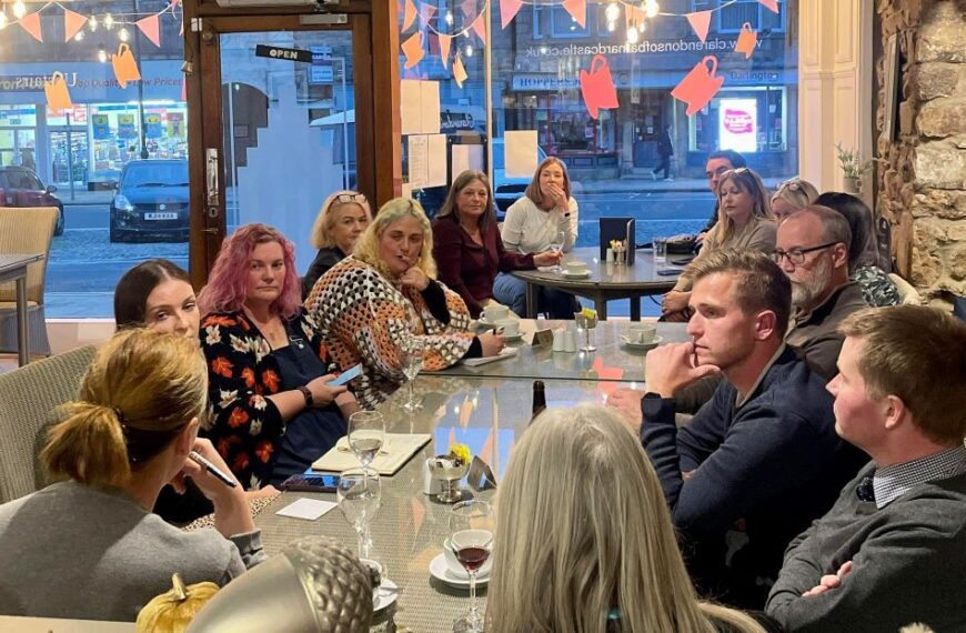 Late night festive shopping returns to Barnard Castle